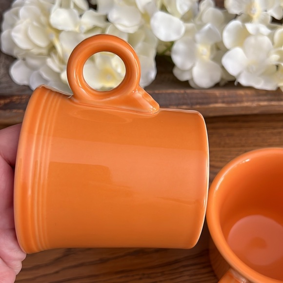 Fiesta HLC USA RETIRED TANGERINE 10 ounce coffee mugs with key hole handle - Picture 5 of 8